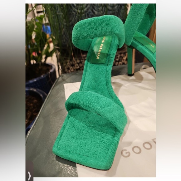 *Final Price* Good American Women US 5 Stilettos Green Terry Cloth Spain NIB - Picture 3 of 7